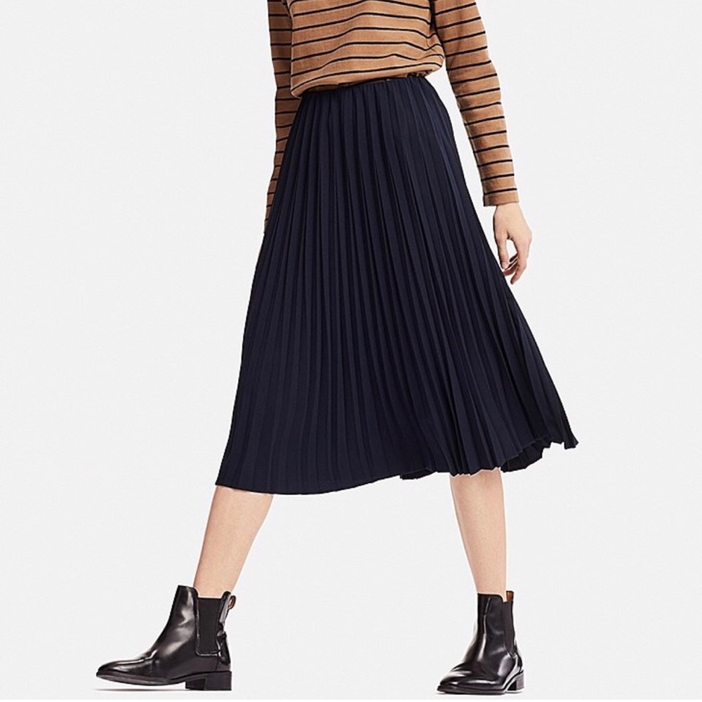 Uniqlo Pleated Crepe Skirt - Worn Once